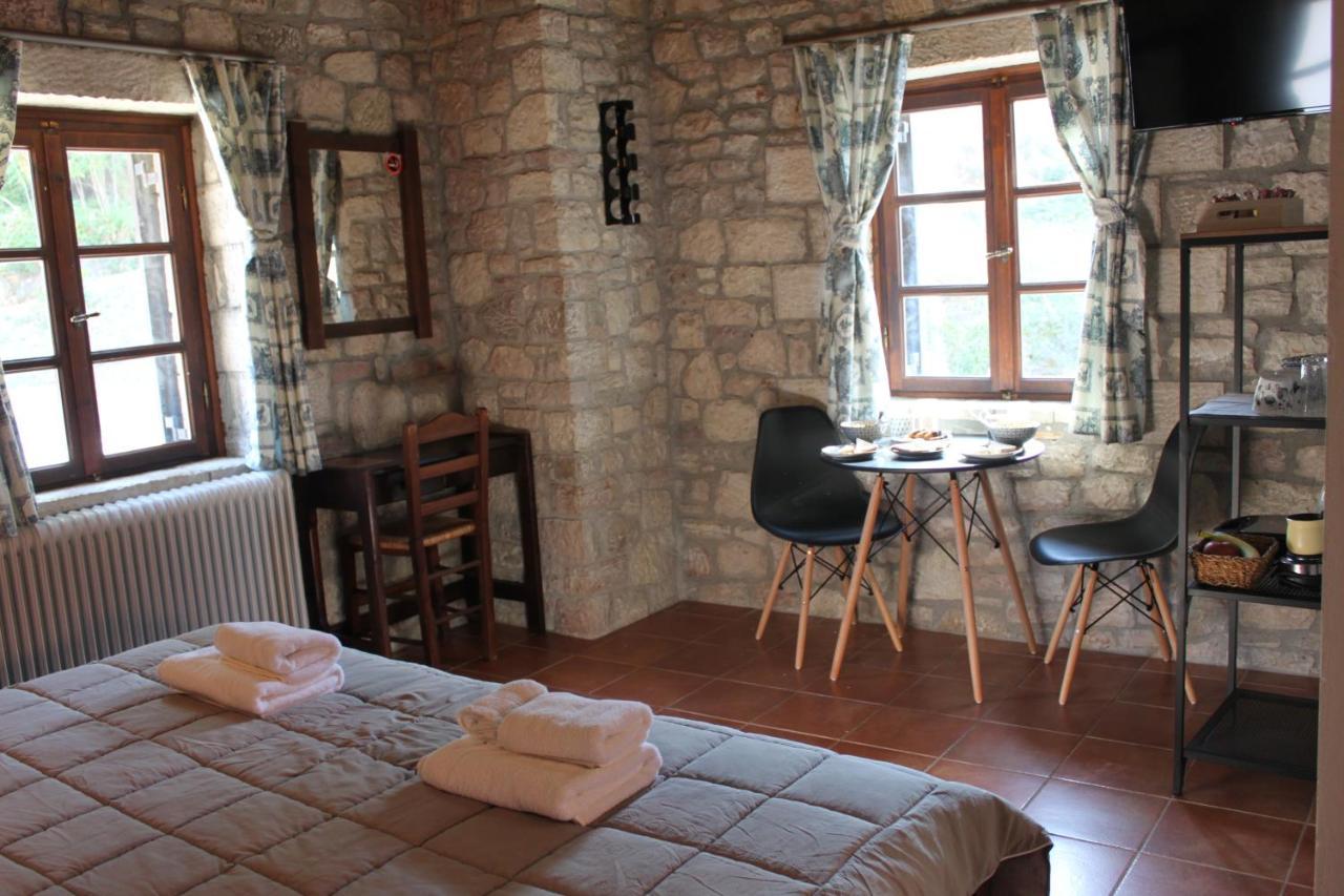 Saint George Hotell Kalavryta Exteriör bild