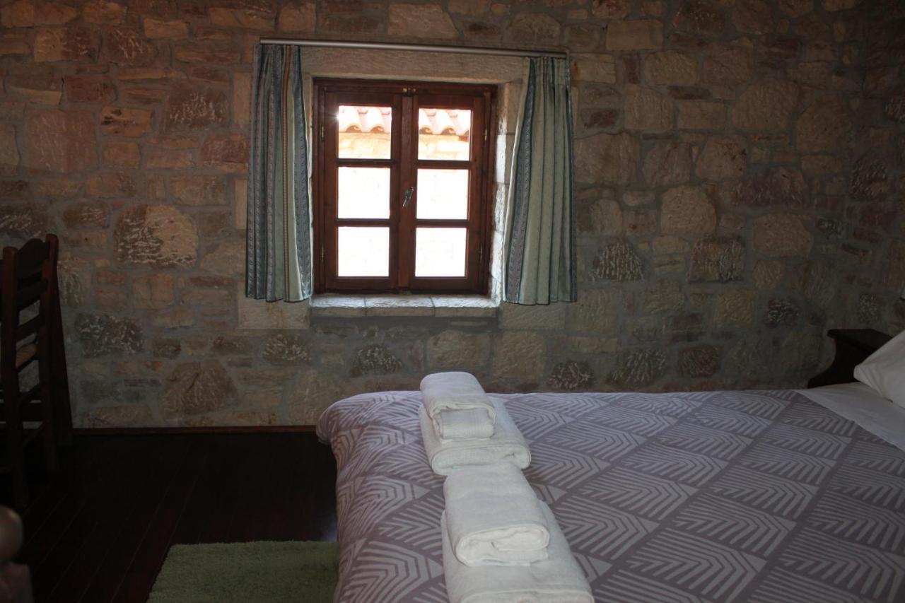 Saint George Hotell Kalavryta Exteriör bild