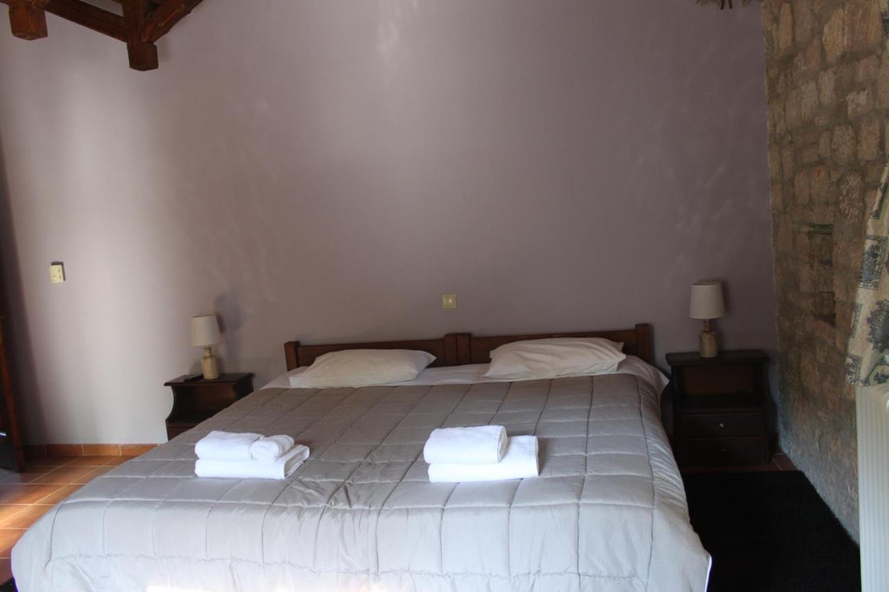 Saint George Hotell Kalavryta Exteriör bild