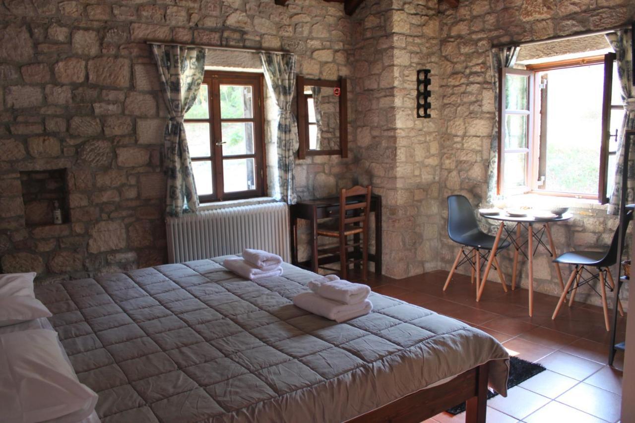 Saint George Hotell Kalavryta Exteriör bild
