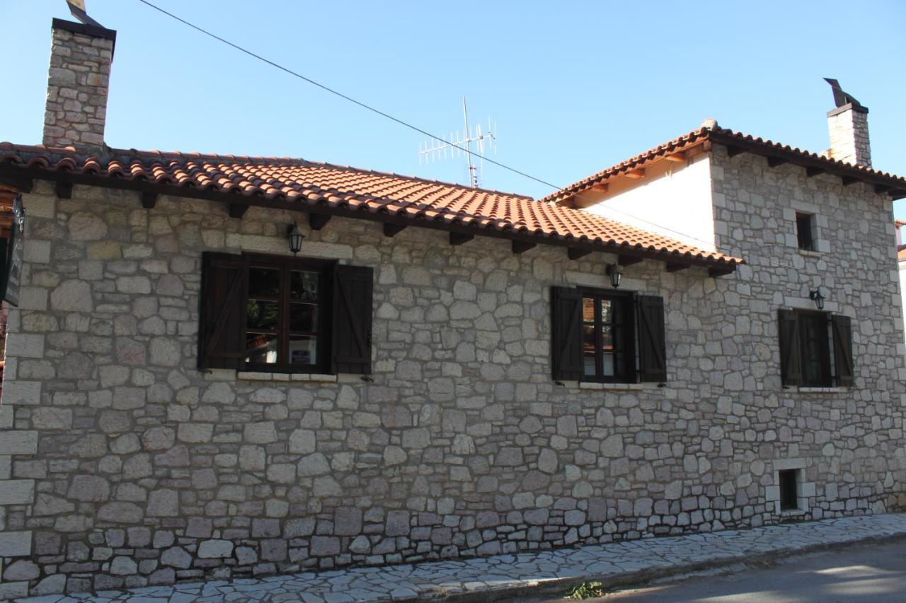 Saint George Hotell Kalavryta Exteriör bild