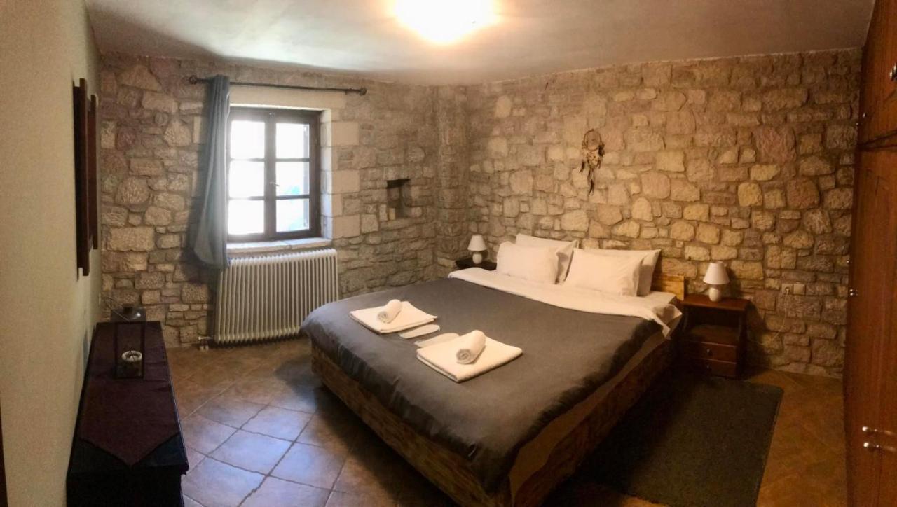 Saint George Hotell Kalavryta Exteriör bild